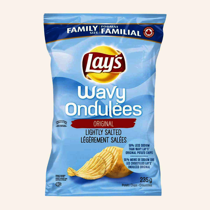 LAYS FAM SZ WAVY LIT SALT 235g