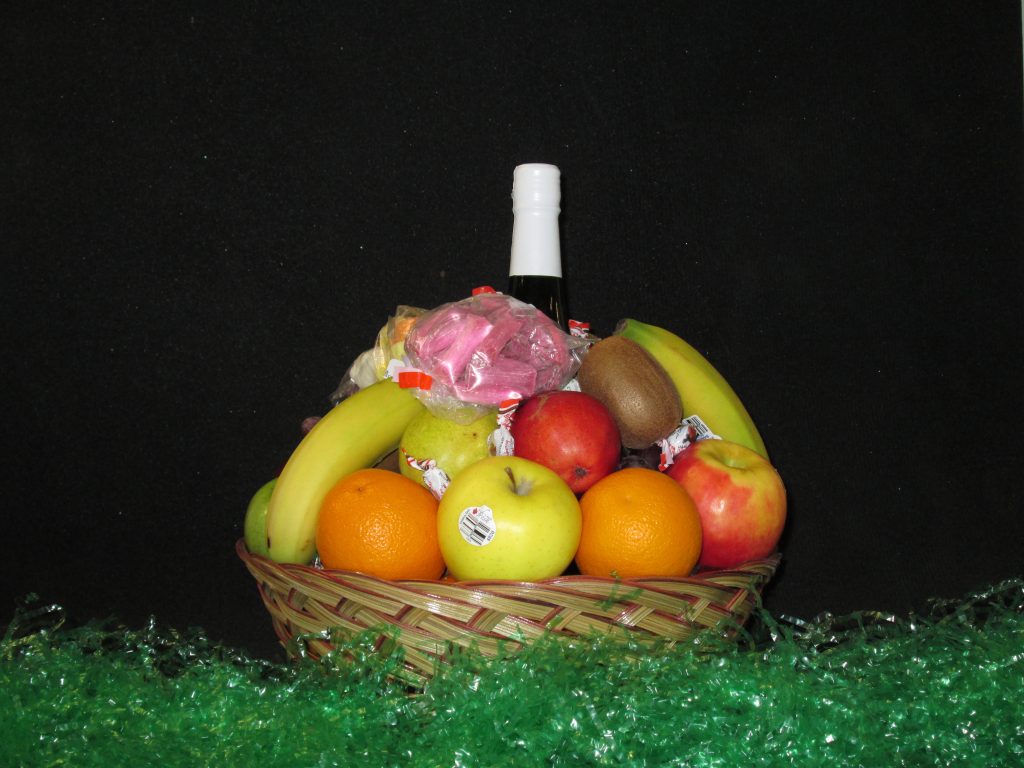 Large Fruit Basket w/Cider Fredericton Coop